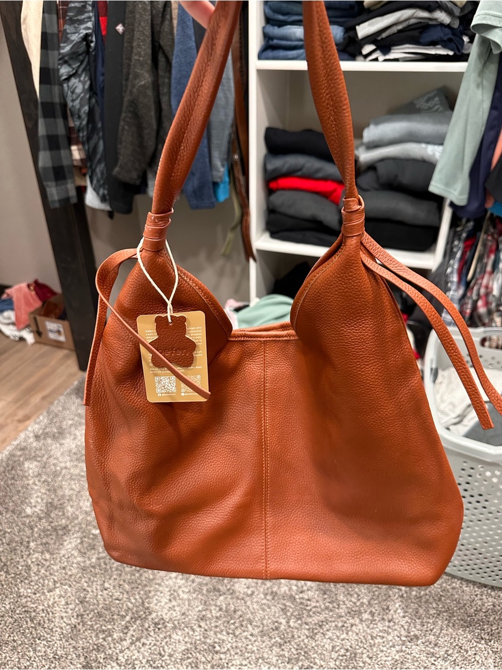 Women’s Leather Shoulder Bag in Cognac Brown